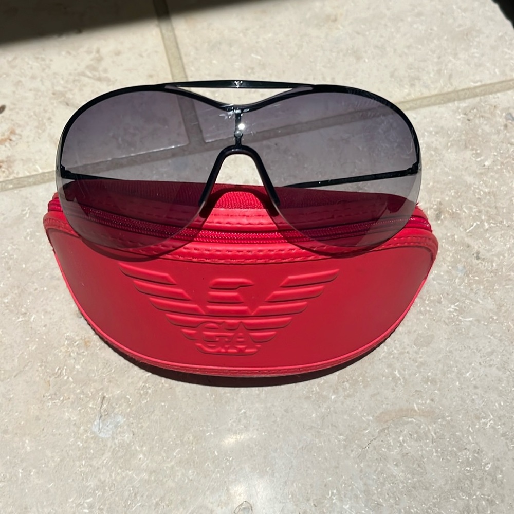 006VK EMPORIO ARMANI VINTAGE AVIATORS NEVER WORN INCLUDES CASE